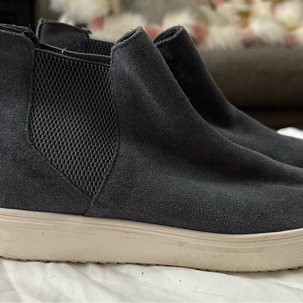 Woman’s Steve Madden Grey Steven Shoes